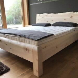 Zirbenholzbett Linderhof, Zirbenbett Linderhof - hergestellt by Zirbenmanufaktur Schuster Sulzemoos zwischen München, Fürstenfeldbruck, Dachau, Ingolstadt, Augsburg, Freising und Landsberg