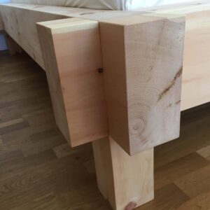 Zirbenbett Modell Garmisch Ecke