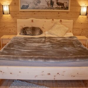 zirbenholzbett-landsberg-vorne