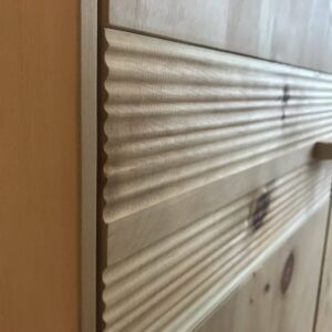 Zirbenschrank Lindau detail