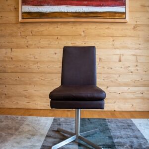 Stuhl Diverso drehkreuz frontal hoch