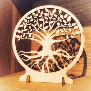 Baum des Lebens Zirbe oder Lebensbaum -Laserarbeit in Nussbaum oder Zirbenholz