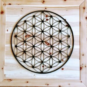 Wandbild aus Zirbenholz mit Blume des Lebens aus Metall D 58 cm Bildgröße 78x78 cm